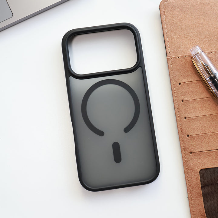 Matte Case For iPhone 17 Air 17Pro 17Pro Max Translucent Wireless Charge Magnetic Hard Cover for iphone 17 Pro Max For Magsafe